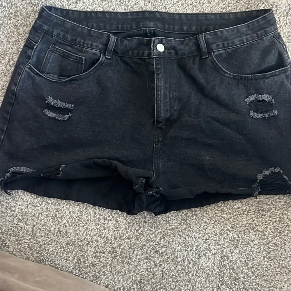 Plus Ripped Distressed Denim Shorts
